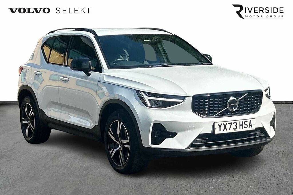 Volvo XC40 Plus, B3 Mild Hybrid, Dark YX73HSA White #2