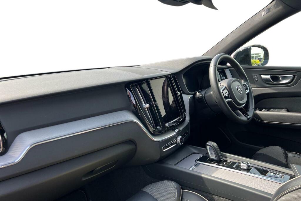 Volvo XC60 R-design, B5 Mild Hybrid YO21NMA Black #4
