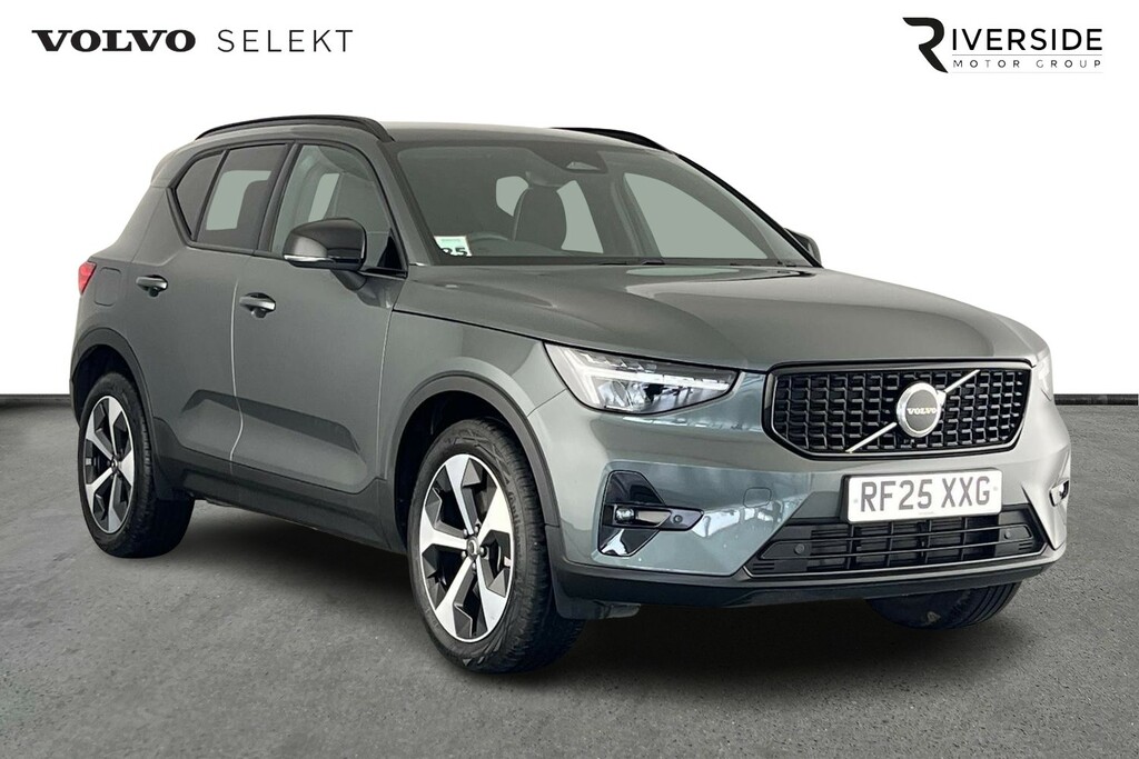 Volvo XC40 Plus, B4 Mild Hybrid, Dark RF25XXG
