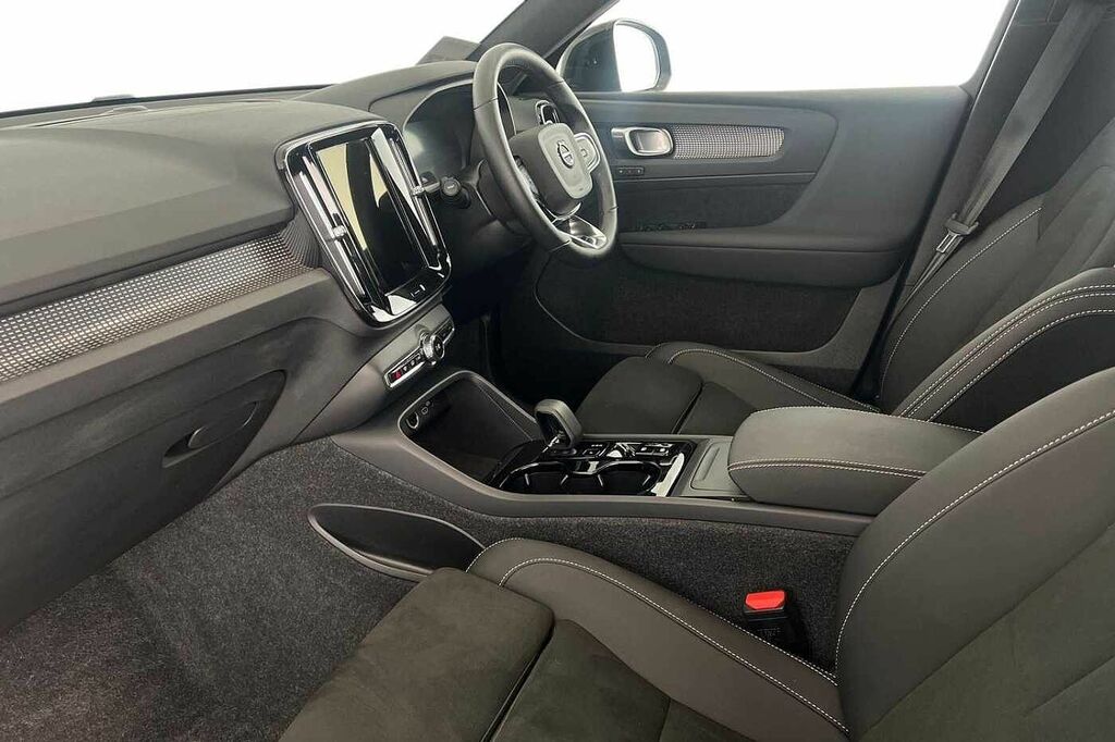 Volvo XC40 Plus, B3 Mild Hybrid, Dark RF25HAE Grey #4