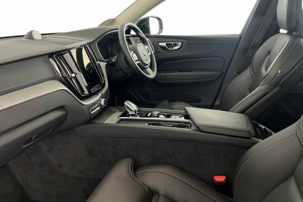 Volvo XC60 Ultra, B5 Awd Mild Hybrid, Dark RV25UJD Grey #4
