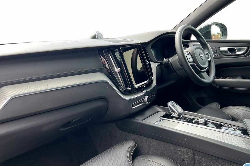 Volvo XC60 Black Edition Ultra, B5 Awd Mild Hybrid, RV25SSU Black #3