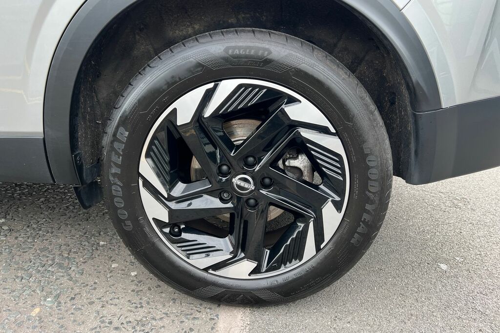 Nissan Qashqai 1.3 Dig-t Mhev N-connecta Euro 6 Ss DN74VNC Silver #5