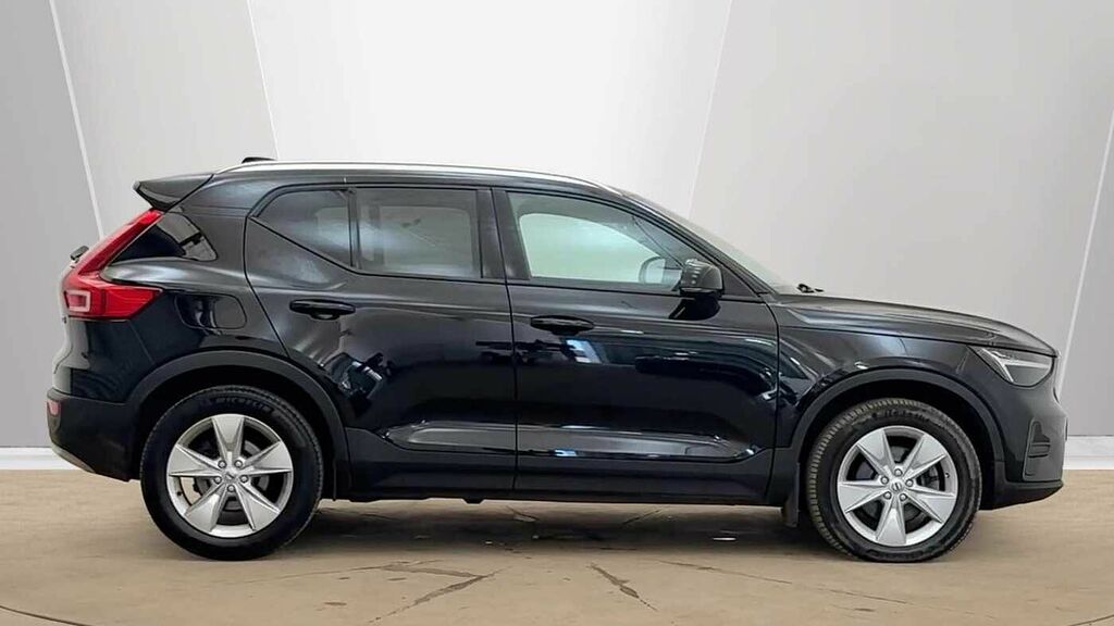 Volvo XC40 Core, B3 Mild Hybrid, CF23ULR Black #4