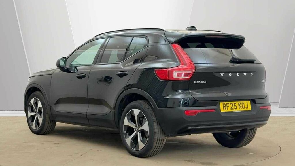 Volvo XC40 Plus, B4 Mild Hybrid, Dark RF25KOJ Black #2