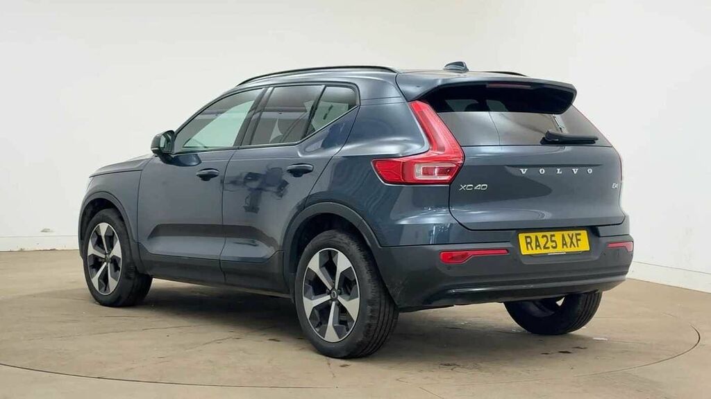 Volvo XC40 Plus, B4 Mild Hybrid, Dark RA25AXF Blue #2