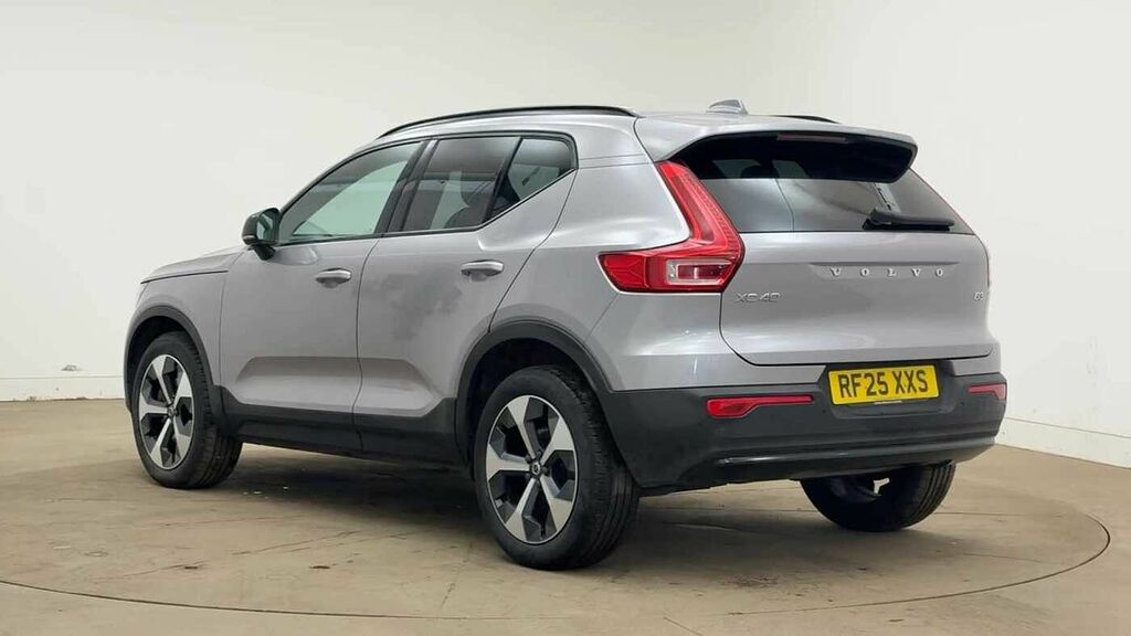 Volvo XC40 Plus, B3 Mild Hybrid, Dark RF25XXS Silver #2