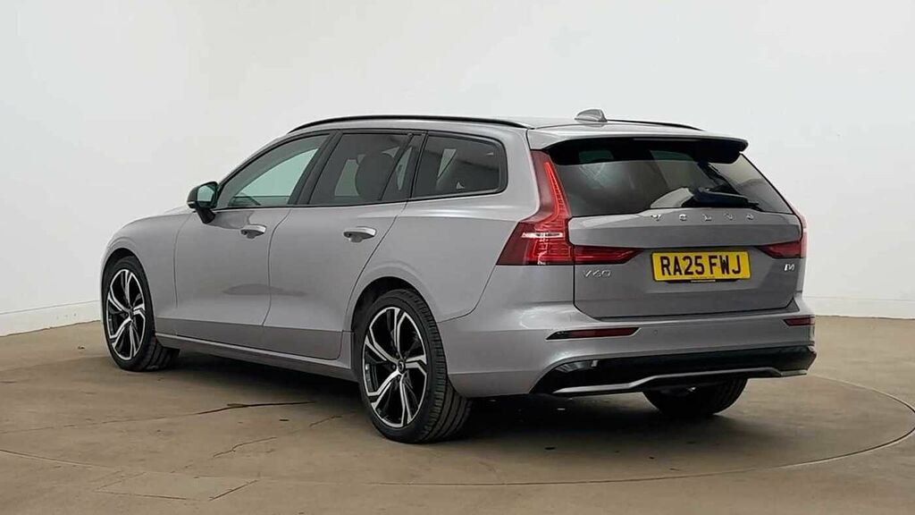 Volvo V60 Plus, B4 Mild Hybrid, Dark RA25FWJ Silver #2