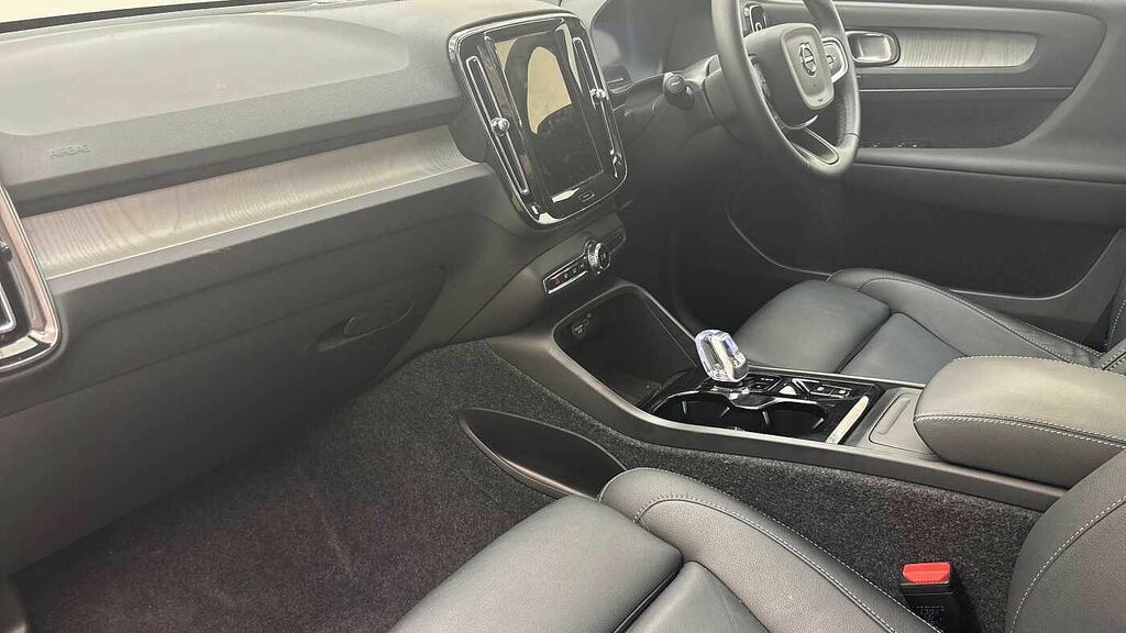 Volvo XC40 Ultra, B4 Mild Hybrid, Dark RF25WRA #3