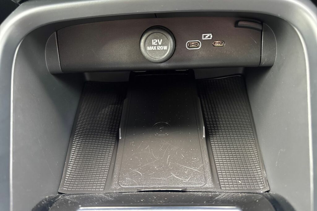 Volvo C40 Recharge Core, Single Motor, Panoramic S Black #67