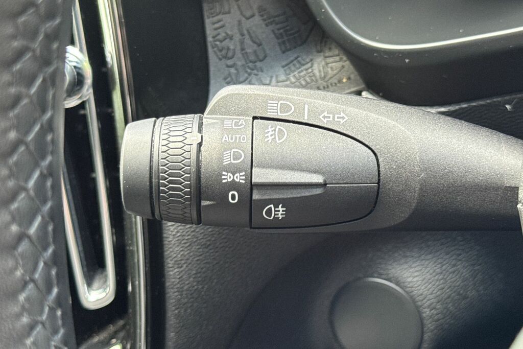 Volvo C40 Recharge Core, Single Motor, Panoramic S Black #64