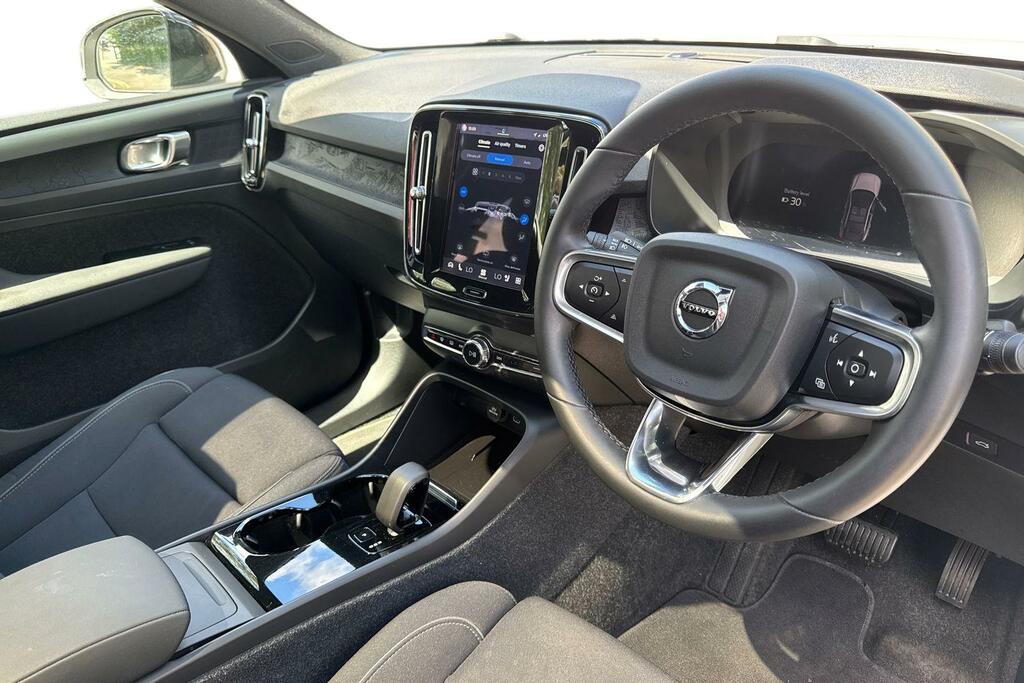 Volvo C40 Recharge Core, Single Motor, Panoramic S Black #20