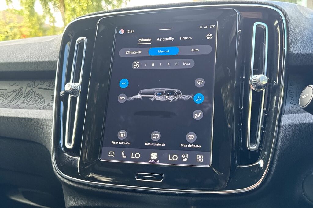 Volvo C40 Recharge Core, Single Motor, Panoramic S Black #47