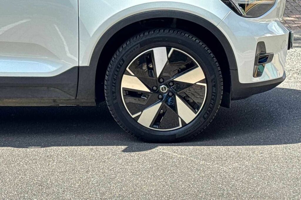 Volvo C40 Recharge Core, Single Motor, Panoramic S Black #10