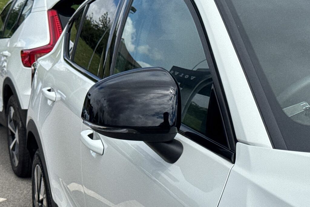 Volvo C40 Recharge Core, Single Motor, Panoramic S Black #37