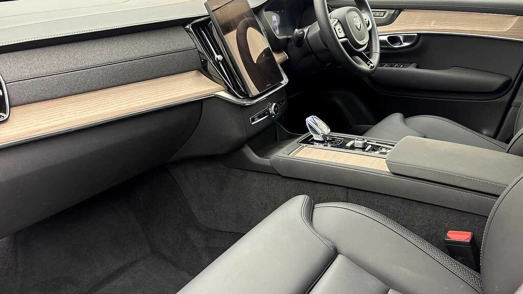 Volvo XC90 Plus, B5 Awd Mild Hybrid, Dark, 7 Seats RJ25XEF Red #3