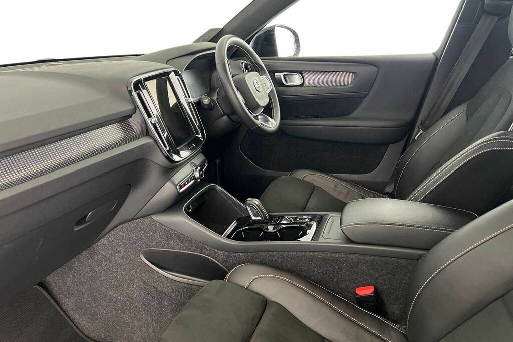 Volvo XC40 1.5 T3 163 R Design Geartronic ND21KNV Black #3