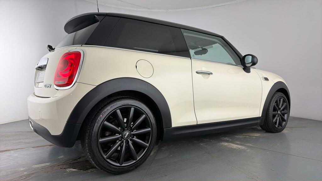 Mini Hatch 1.5 Cooper Silver #24