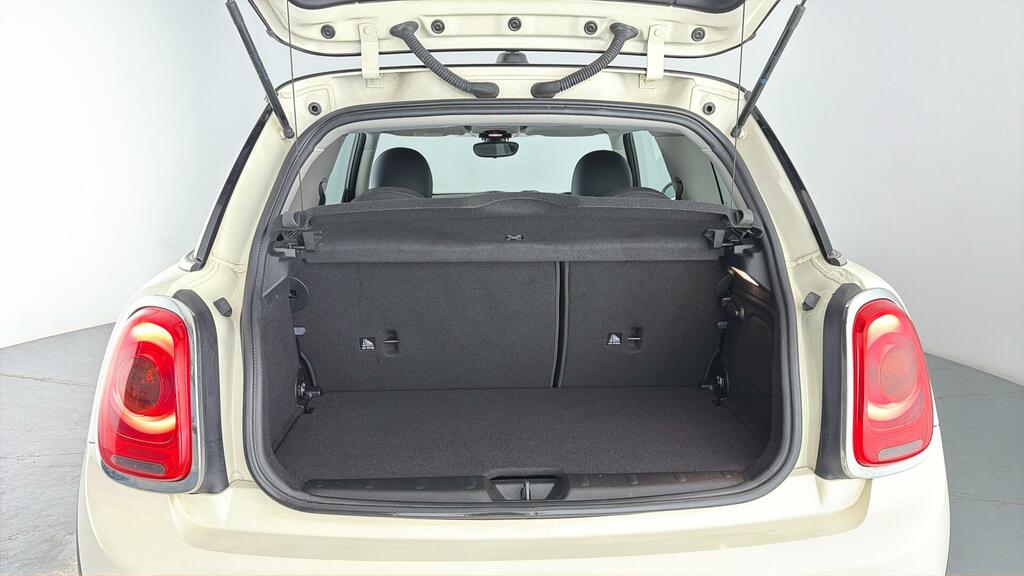 Mini Hatch 1.5 Cooper Silver #12