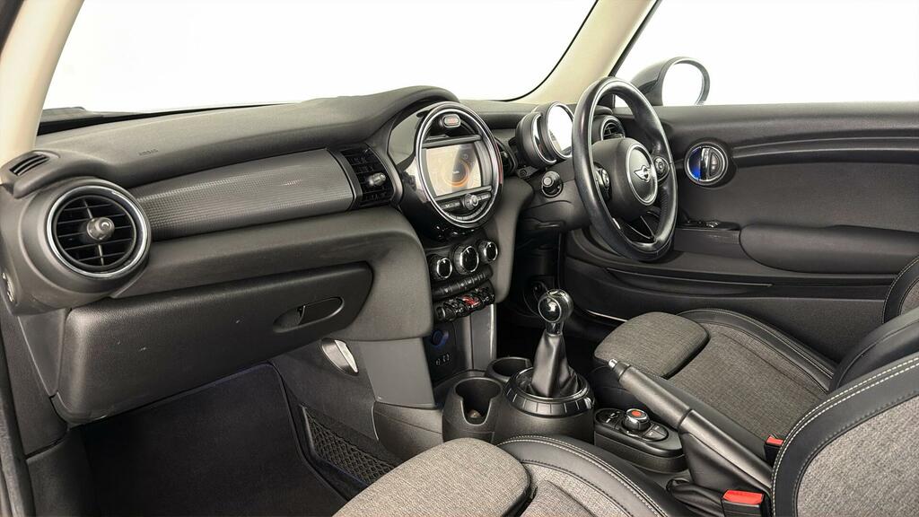 Mini Hatch 1.5 Cooper Silver #8