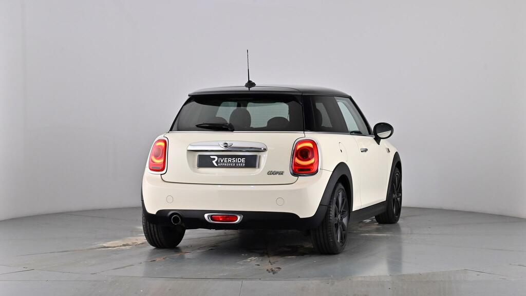 Mini Hatch 1.5 Cooper Silver #65