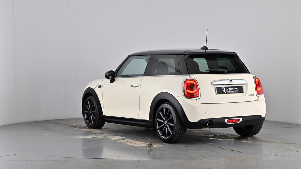 Mini Hatch 1.5 Cooper Silver #60