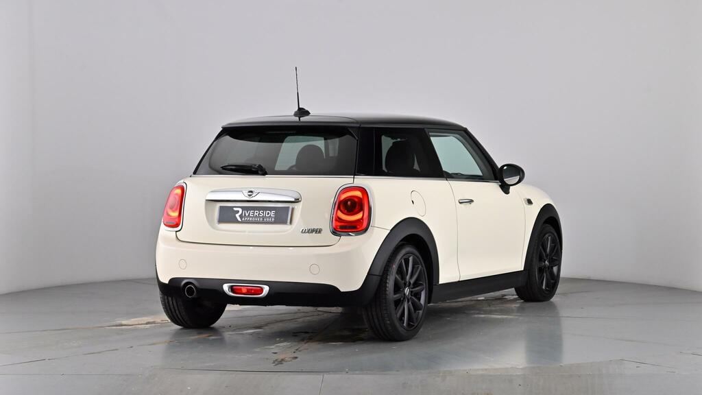 Mini Hatch 1.5 Cooper Silver #66