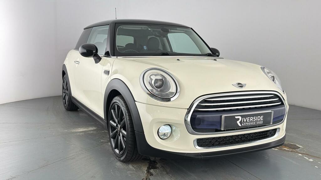 Mini Hatch 1.5 Cooper Silver #23