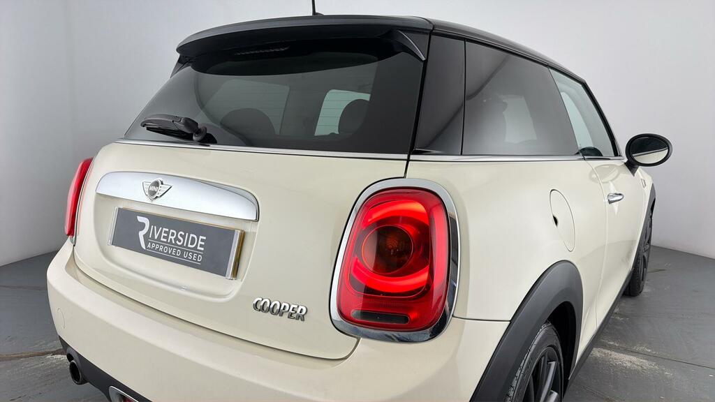 Mini Hatch 1.5 Cooper Silver #26