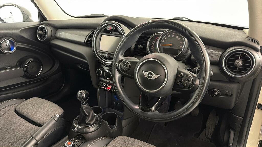 Mini Hatch 1.5 Cooper Silver #14