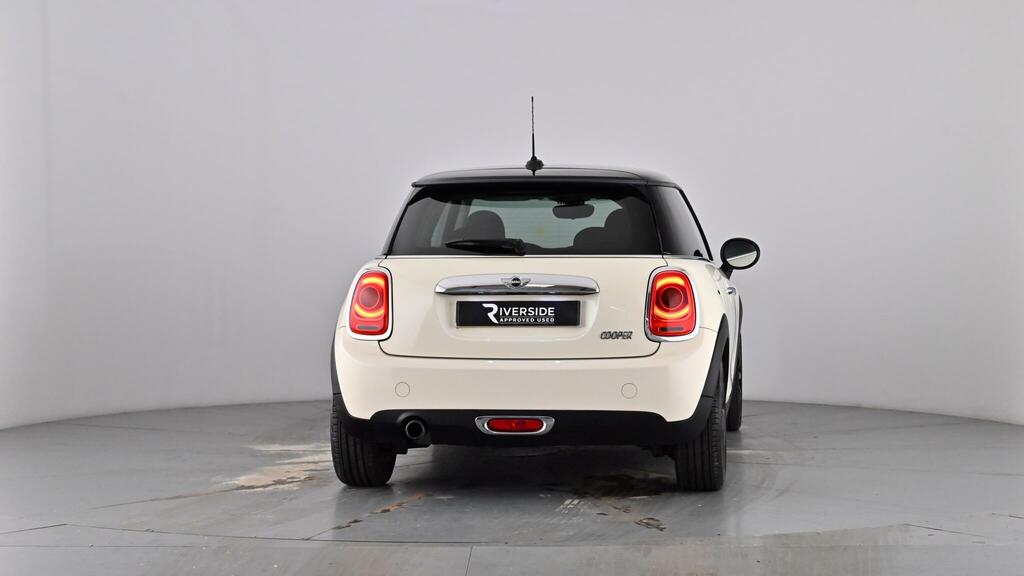 Mini Hatch 1.5 Cooper Silver #64