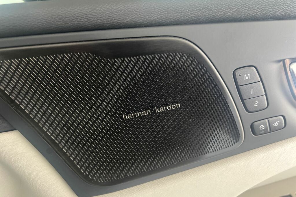 Volvo XC60 T8 Recharge Ultimate Dark Blue #29