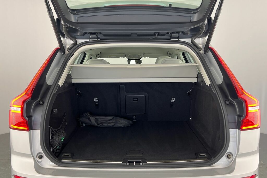 Volvo XC60 T8 Recharge Ultimate Dark Blue #8