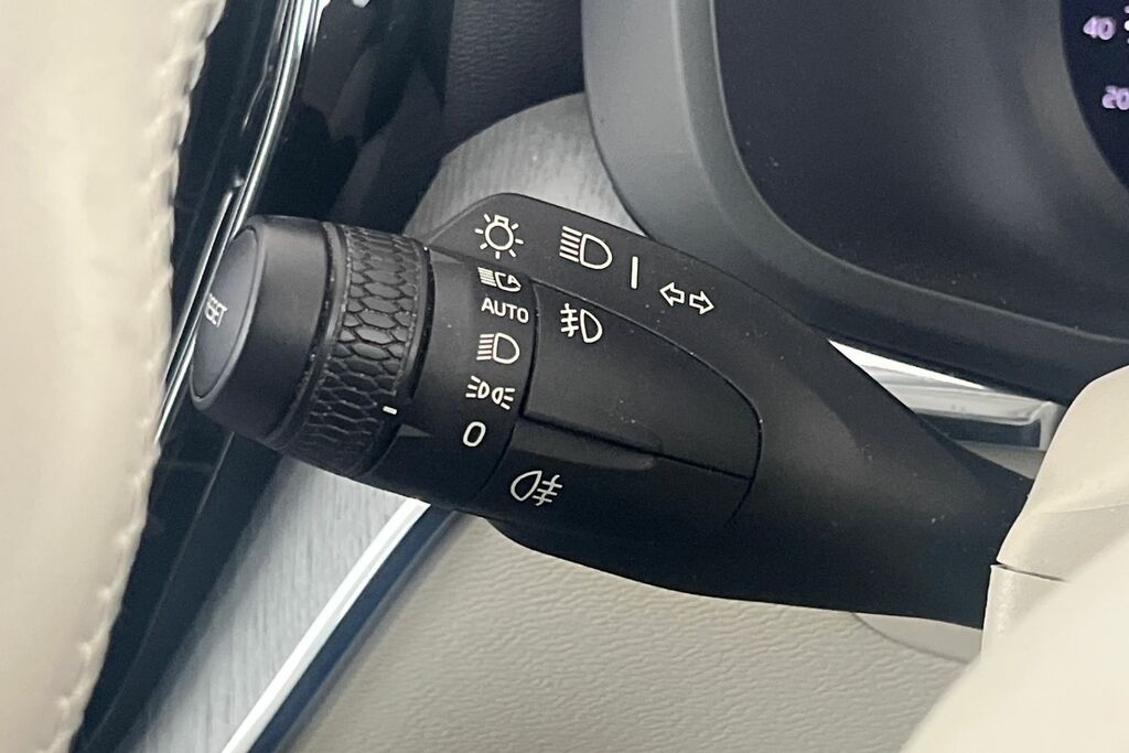 Volvo XC60 T8 Recharge Ultimate Dark Blue #32