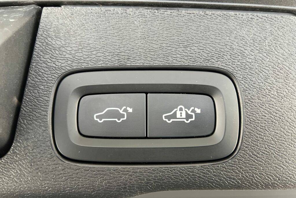 Volvo XC60 T8 Recharge Ultimate Dark Blue #22