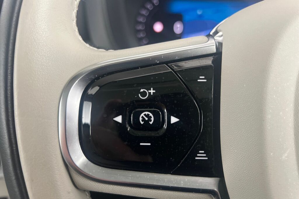 Volvo XC60 T8 Recharge Ultimate Dark Blue #11