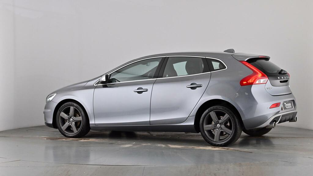 Volvo V40 2.0 T2 R-design Hatchback Euro 6 Red #55