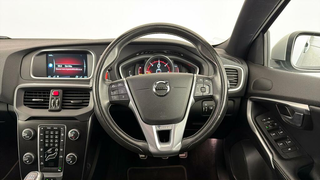 Volvo V40 2.0 T2 R-design Hatchback Euro 6 Red #10