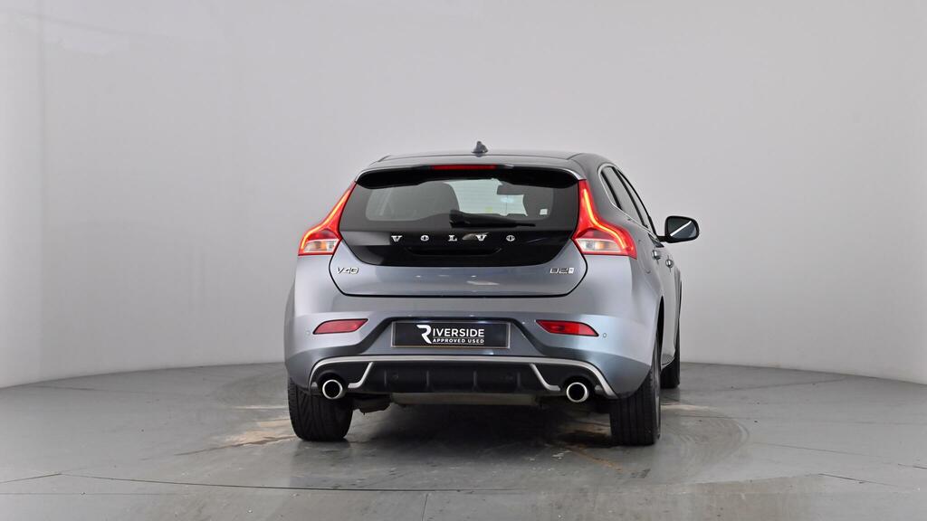 Volvo V40 2.0 T2 R-design Hatchback Euro 6 Red #62