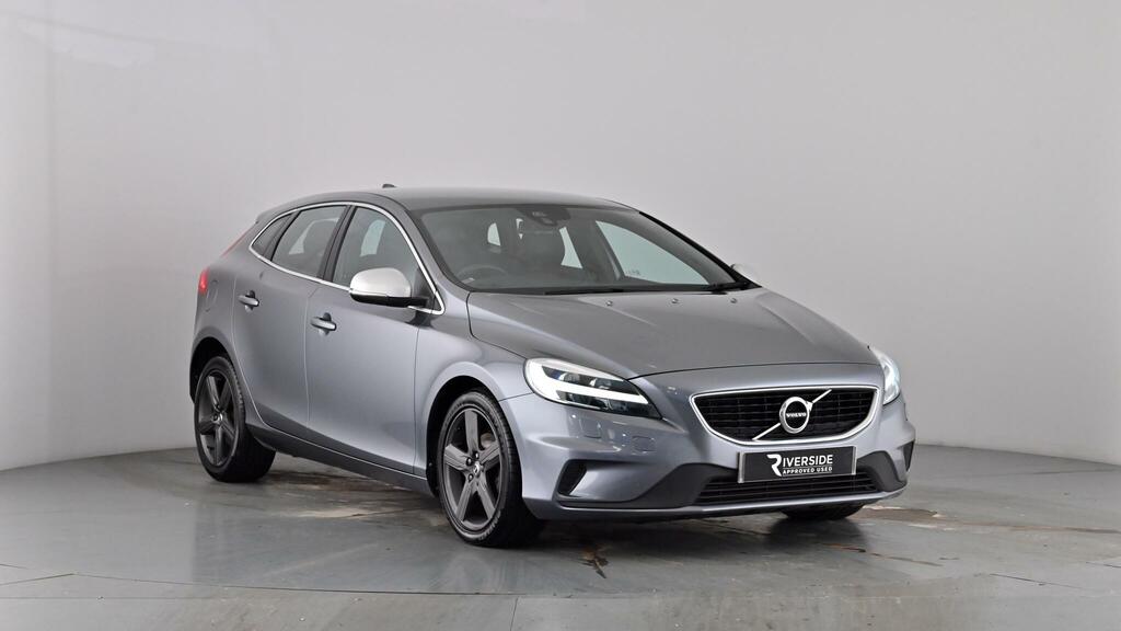 Volvo V40 2.0 T2 R-design Hatchback Euro 6 Red #40