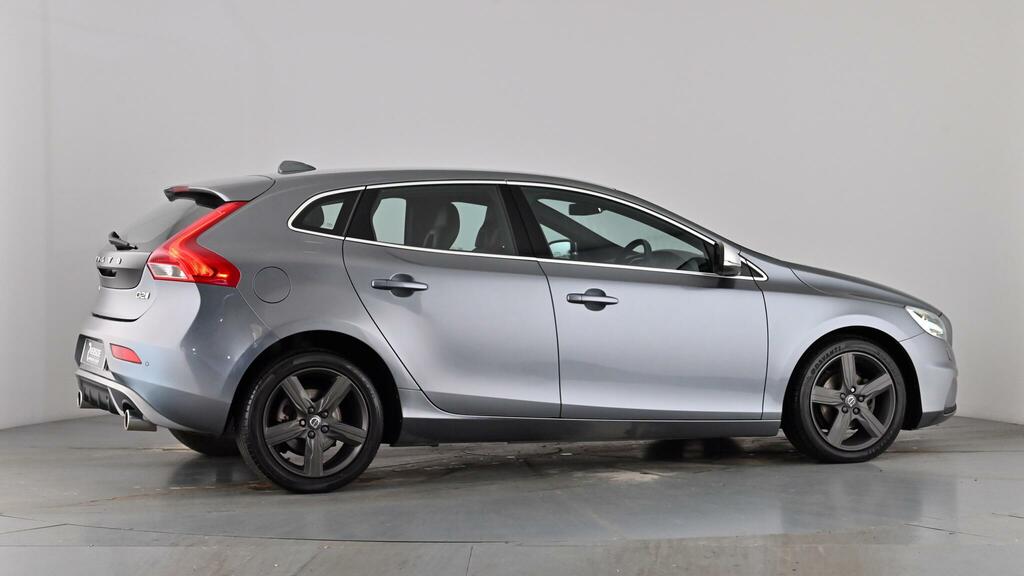 Volvo V40 2.0 T2 R-design Hatchback Euro 6 Red #68