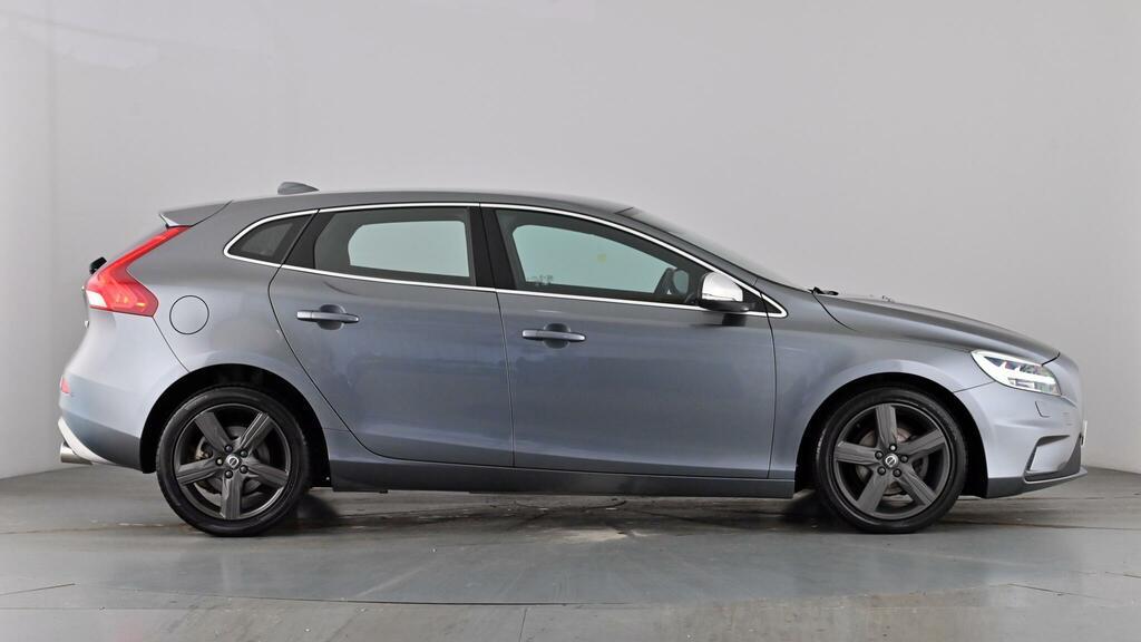 Volvo V40 2.0 T2 R-design Hatchback Euro 6 Red #70