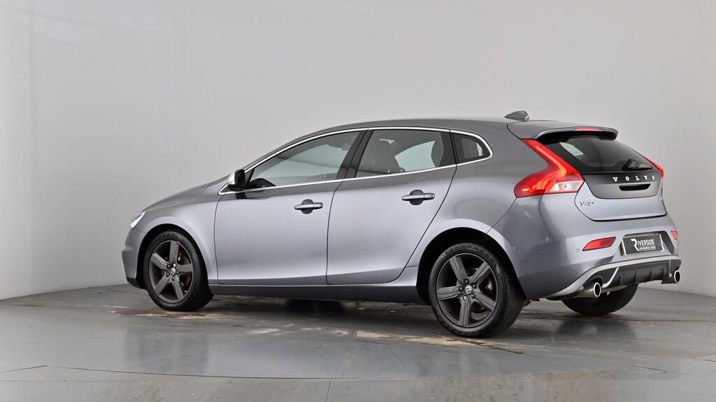 Volvo V40 2.0 T2 R-design Hatchback Euro 6 Red #56