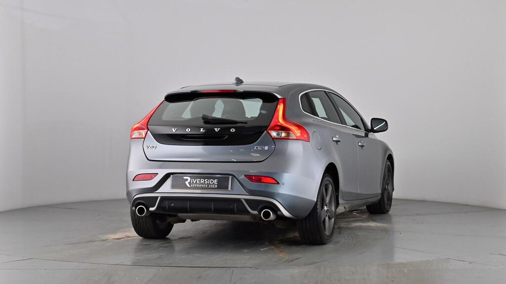 Volvo V40 2.0 T2 R-design Hatchback Euro 6 Red #63