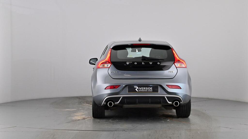 Volvo V40 2.0 T2 R-design Hatchback Euro 6 Red #61