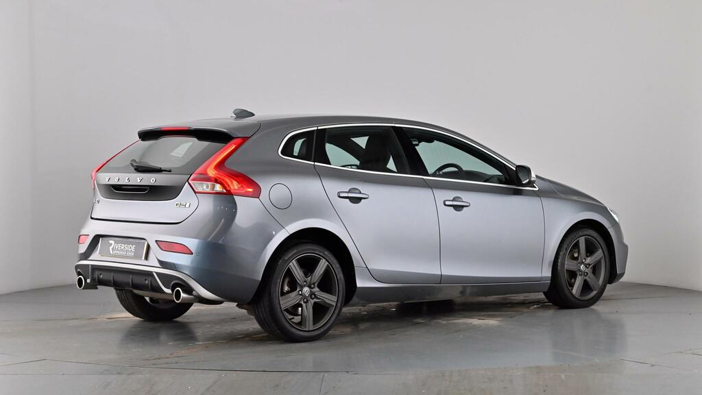 Volvo V40 2.0 T2 R-design Hatchback Euro 6 Red #66