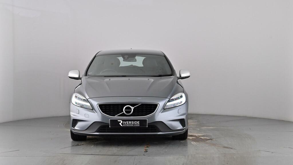 Volvo V40 2.0 T2 R-design Hatchback Euro 6 Red #43