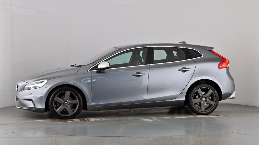 Volvo V40 2.0 T2 R-design Hatchback Euro 6 Red #51