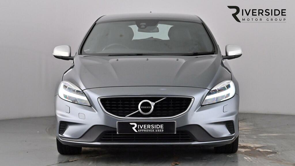 Volvo V40 2.0 T2 R-design Hatchback Euro 6 Red #4