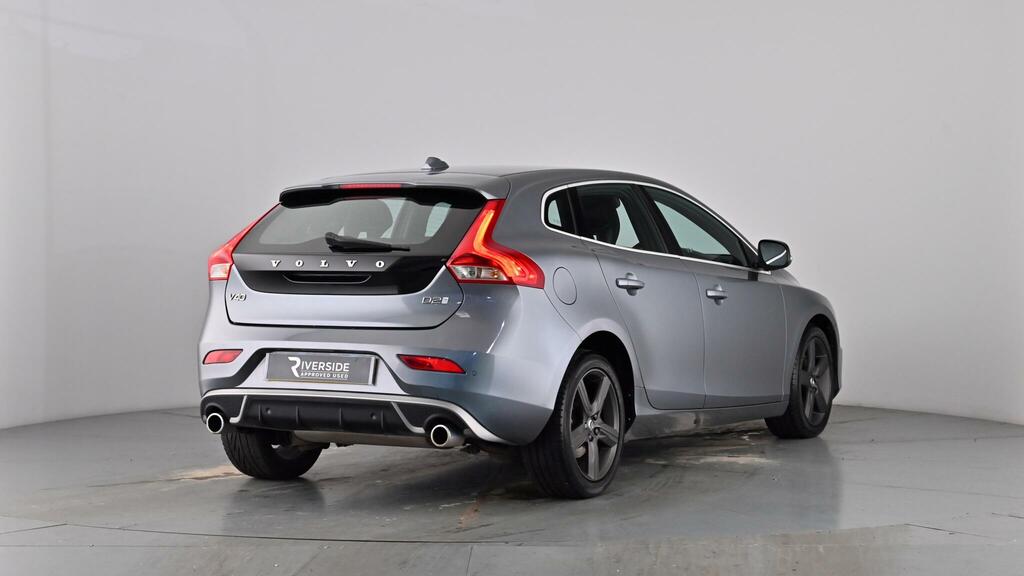 Volvo V40 2.0 T2 R-design Hatchback Euro 6 Red #64